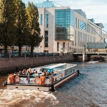 Петербургские каналы закроют для судов 15 ноября.В городе завершается сезон навигации. Реки и каналы ...