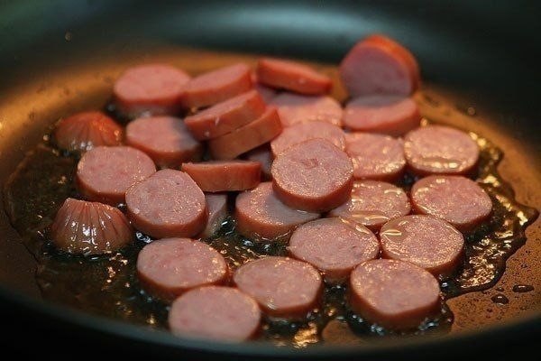 Паста с пряными колбасками.Нация, которая ест макароны с хлебом – непобедима! А как насчет ... - 2