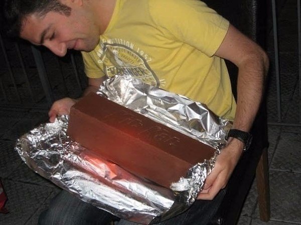 Сладкий подарок для друга - гигантский KitKat - 8