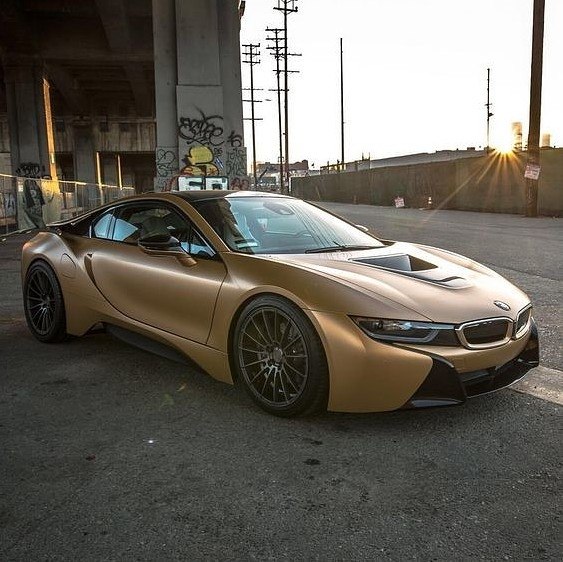 BMW i8