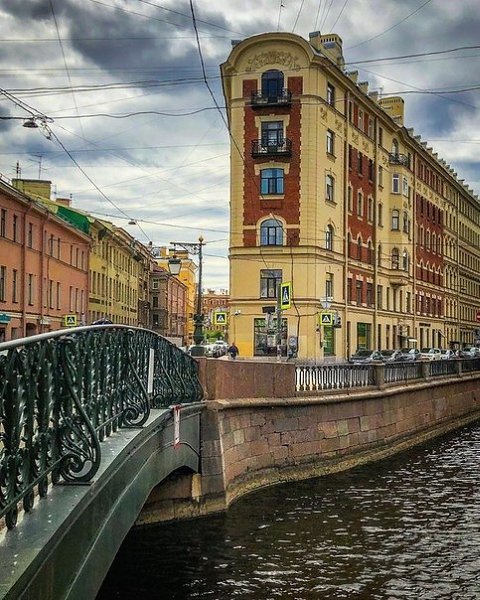 Доходный дом Н. В. Безобразовой и Демидов мост.maria_s2912