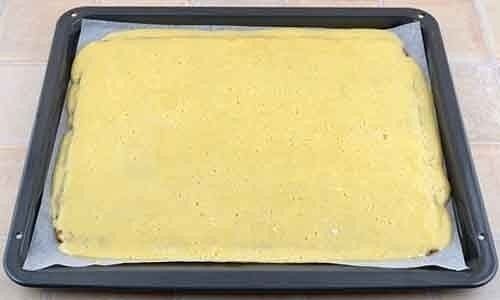 Рулет с яблоками.Ингредиенты:- Куриные яйца – 4 штуки;- Мука пшеничная – 130 грамм;- Сахар белый – ... - 3