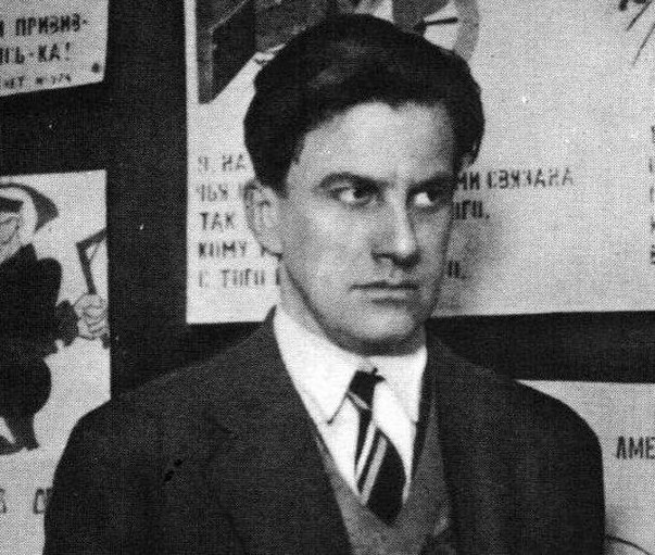 Одна из самых трогательных историй жизни Маяковского произошла с ним в Париже, когда он влюбился в ...