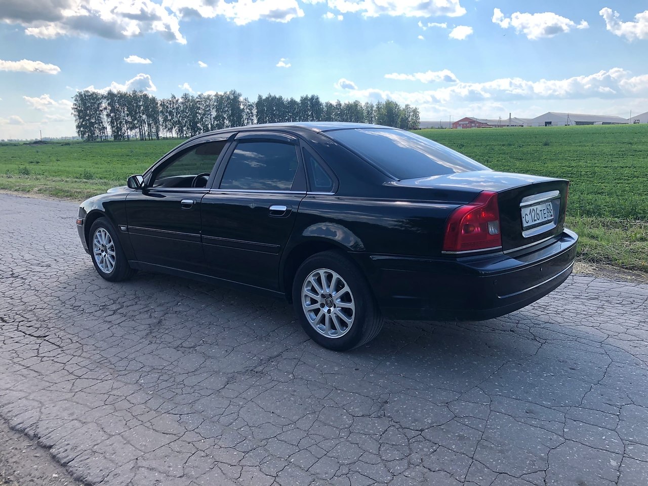 volvo s80 2004 , 2,5 , 210 , ,  ,  325,  250  ... - 4