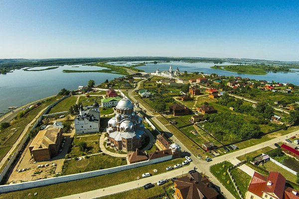 Свияжск (тат. Зя) — село (исторический город) в Зеленодольском районе Татарстана, на острове при ... - 2
