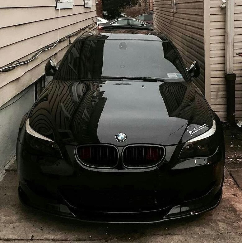 BMW M5 E60 V10