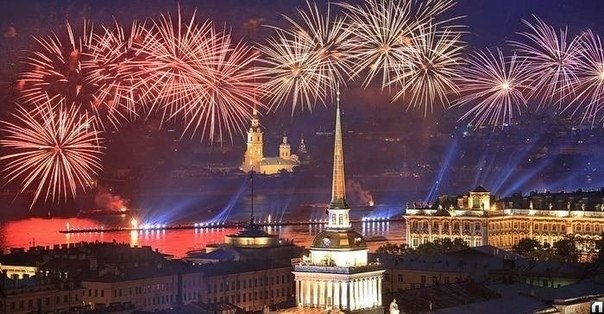 Салют в честь Дня Победы решили провести в другом формате. Как заявил Беглов, первый выстрел сделает ...