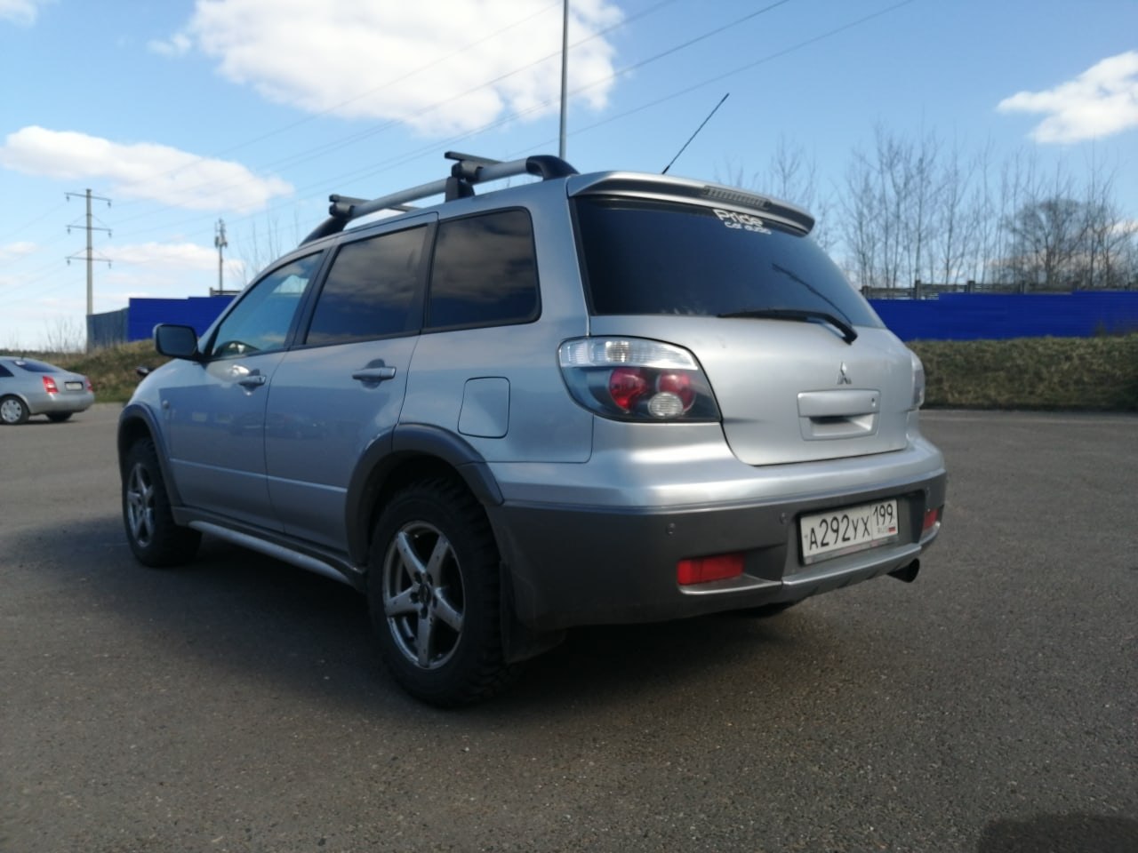  Mitsubishi Outlander 1- .2005 .  205000 .  2.4,  ... - 4