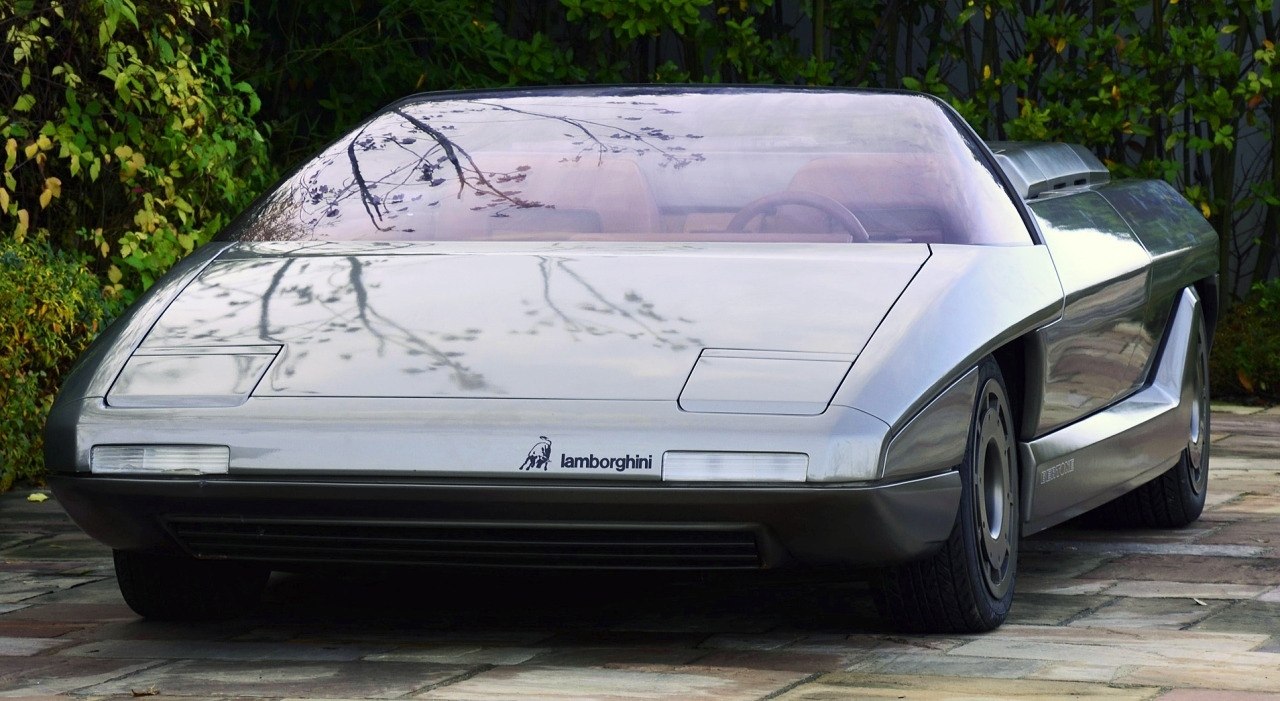 #Lamborghini@autocult - 2