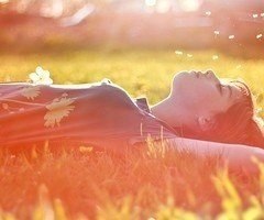 Событие - лишь чистая вода, которую судьба нам льет. Она не имеет ни вкуса, ни цвета, ни запаха. Так ... - 2