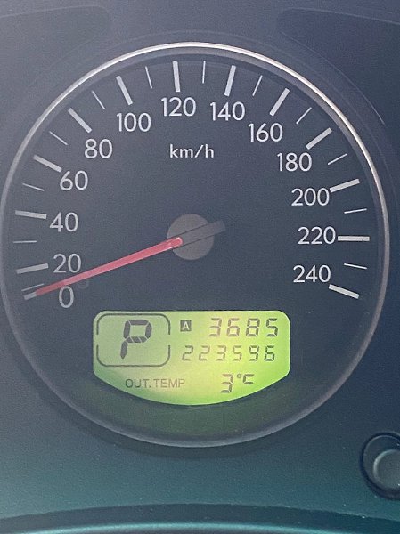 Субару форестер.2005 годОдин хозяинМотор 2.0турбо Коробка автоматМашина без вложений сел поехал2 ... - 10