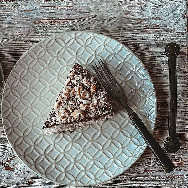 КИЕВСКИЙ ТОРТ.Ингредиенты: 45 г мука пшеничная 180+40 г сахара 200 г куриного белка 300 г сливочного ...