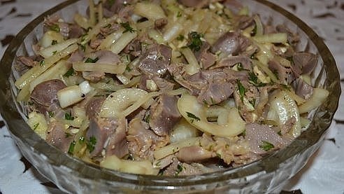 Маринованные куриные желудочки в соевом соусе пикантные и невероятно вкусные. . Ингредиенты: полкило ...