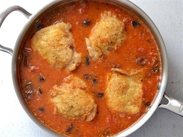 Окорочка запеченные в духовке с рисом.4 куриных бедрышка с косточками и кожей;соль и перец (черный ... - 8