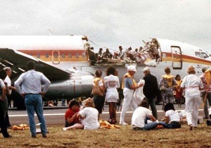 30     Boeing-737  20 y       . ... - 3