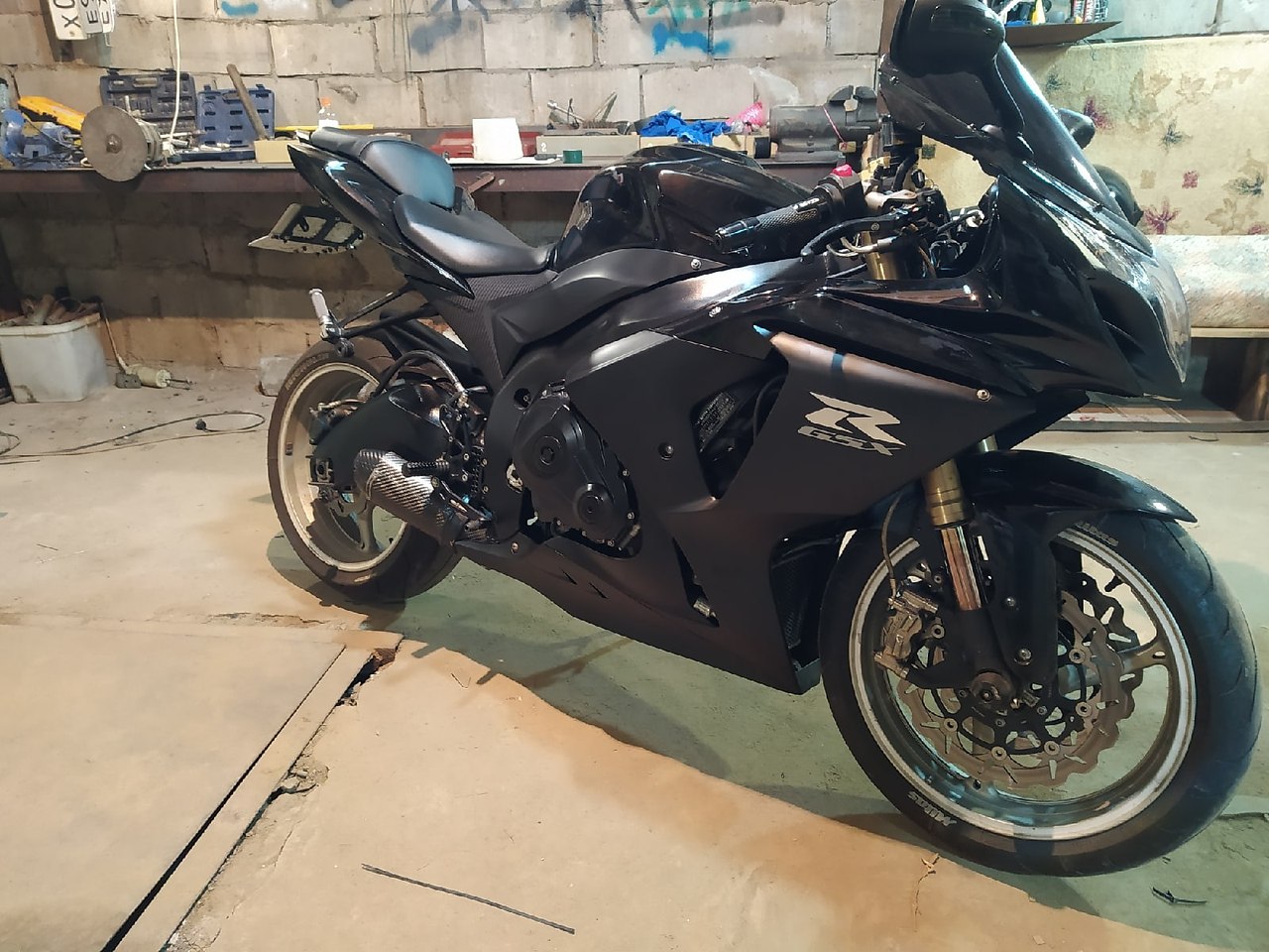    . Suzuki gsx-r 1000 k9 l1   , ... - 2