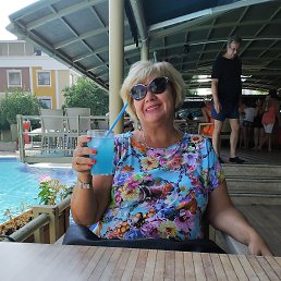 Natalija, 60, 