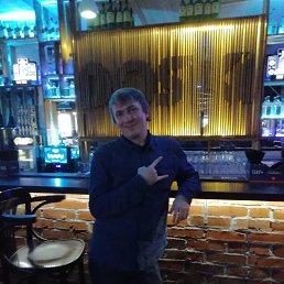 ������, ����, 33 ����