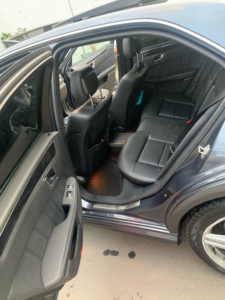 Mercedes-Benz E350 w212 3.5 v6 306л/с 2011 года.Пробег: 140.800 км Владельцев по ПТС: 1 Количество ... - 9