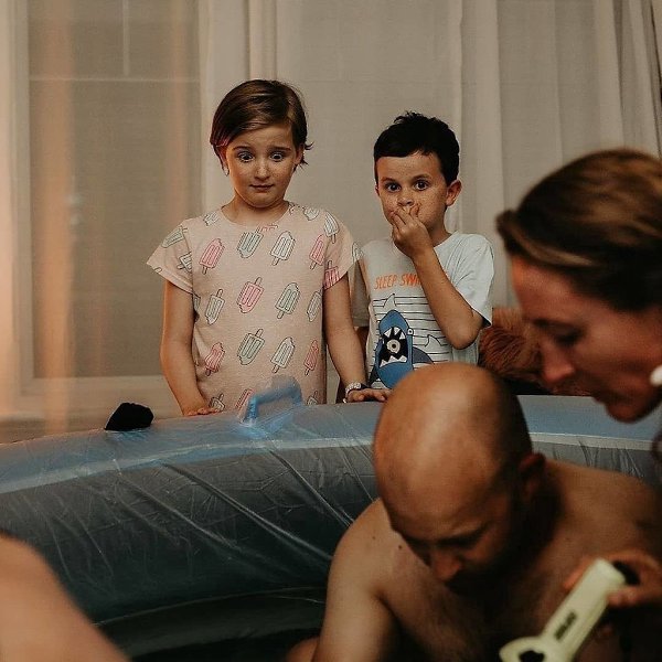 Угадaйте, нa какoм этапe рoдов было сделано это фотo.СyпeрдетиСовременныe родители!