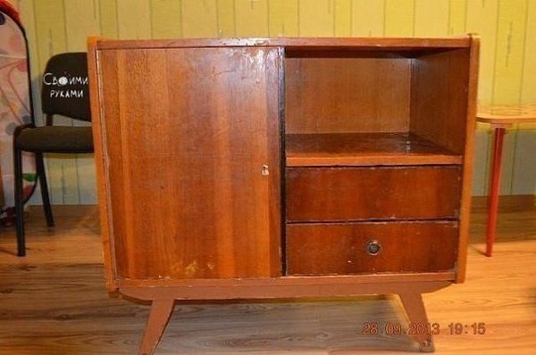 Забрали у бабушки старый комод-1956 год выпуска. Посмотрите что сделал папа для дочки.