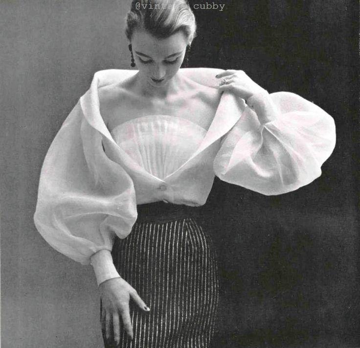 a o Hubert de Givenchy, 1952 . oo: Phiippe Pottier