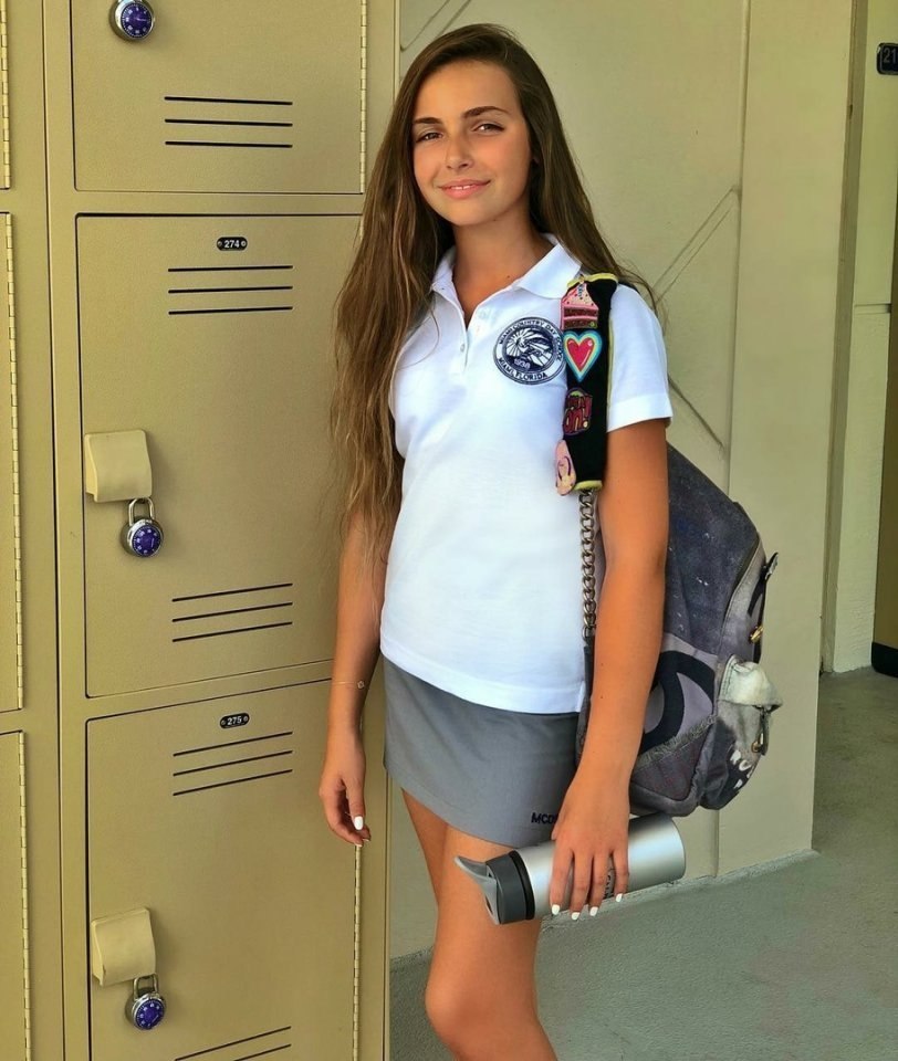 Жить в свое удовольствие цитаты. Самые красивые дети фотомодели. Эти девочки в свои. Рэйчел кук в шортах. Айра браун 2019.