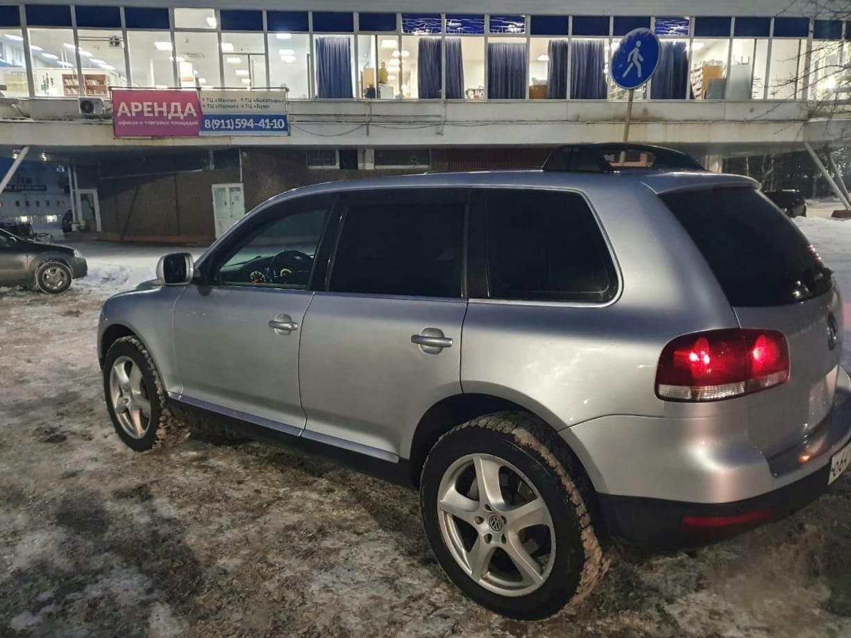  .    Volkswagen Touareg 2006  217.000   ... - 6