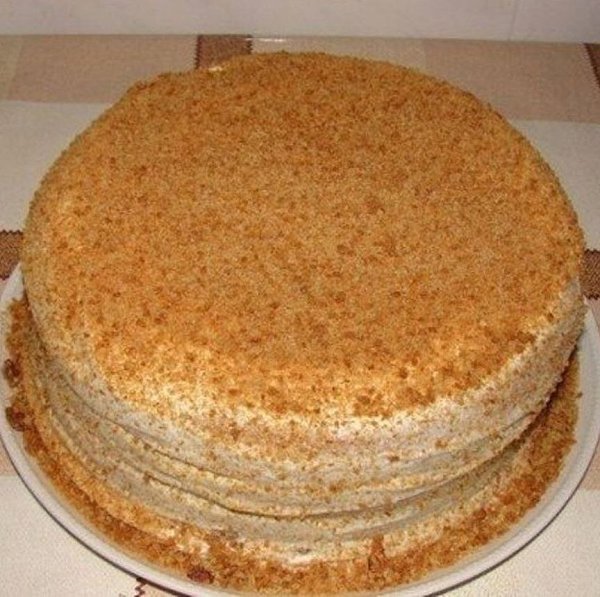 Сметанник на скорую руку.Сметанник на скорую руку - очень вкусный и нежный торт. Готовить его легко ...