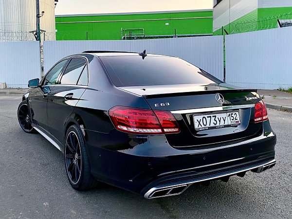 Е63 S 5.5 битурбо 585лс полный привод.2014годАвто без дтп, в родном окрасе. Тормоза карбоно керамика ... - 2