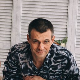 Denis, , 48 