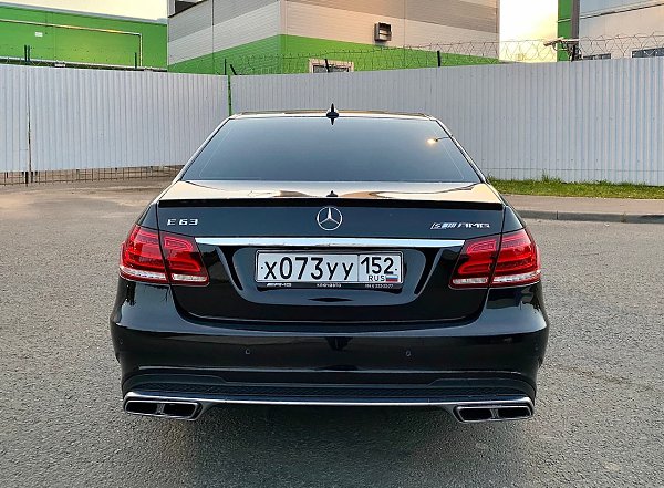 Е63 S 5.5 битурбо 585лс полный привод.2014годАвто без дтп, в родном окрасе. Тормоза карбоно керамика ... - 4