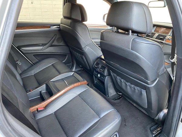 Место осмотра: Москва, Дмитровка.Марка/Модель: BMW X6 35dГод выпуска: 2009Цена: 1300000Телефон: ... - 4