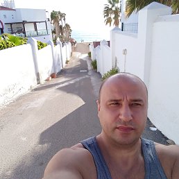 Andrej, 44, ʸ