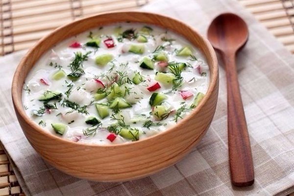 5 самых вкусных холодных супов.1. ОкрошкаИдея этого супа очень проста - мелко нарезать свежие овощи ...