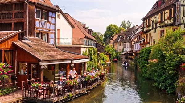 Colmar, France.Все достопримечательности Кольмара расположены в его старом городе, который ... - 2