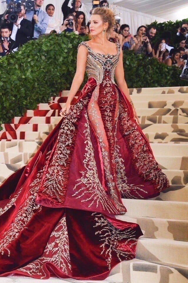      Met Gala    Versace.    ... - 3