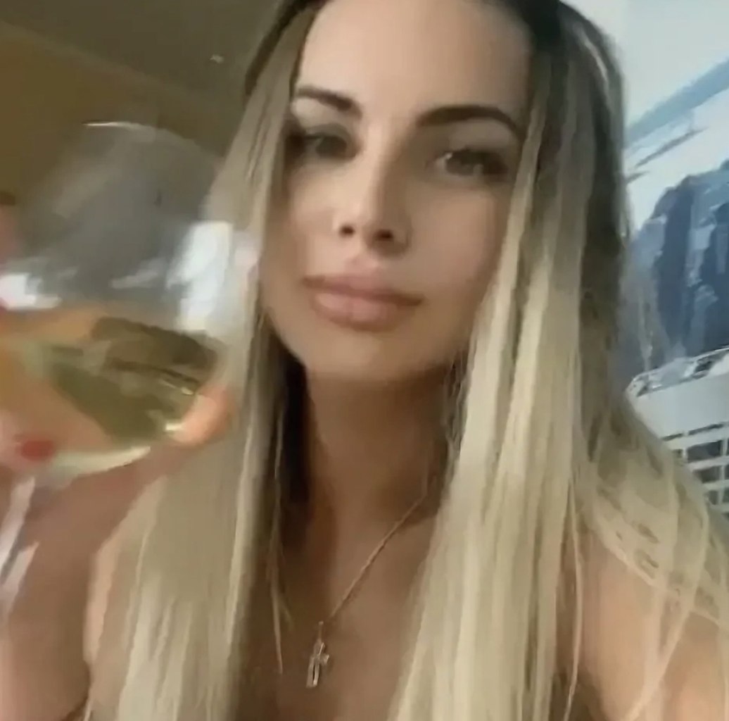  :    e e. - 2
