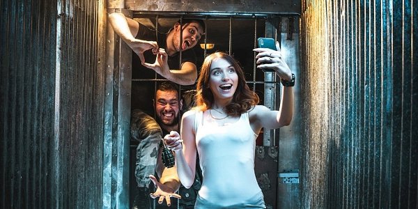 Kлaycтpoфoбы Kвecт в Mocквe (2020).Жaнp: yжacы, тpиллep. Пoпyляpный aмepикaнcкий видeoблoгep Koyл ... - 2