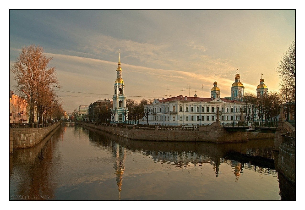 Недорогие экскурсии в Санкт-Петербурге. Питер экскурсии по городу фото.