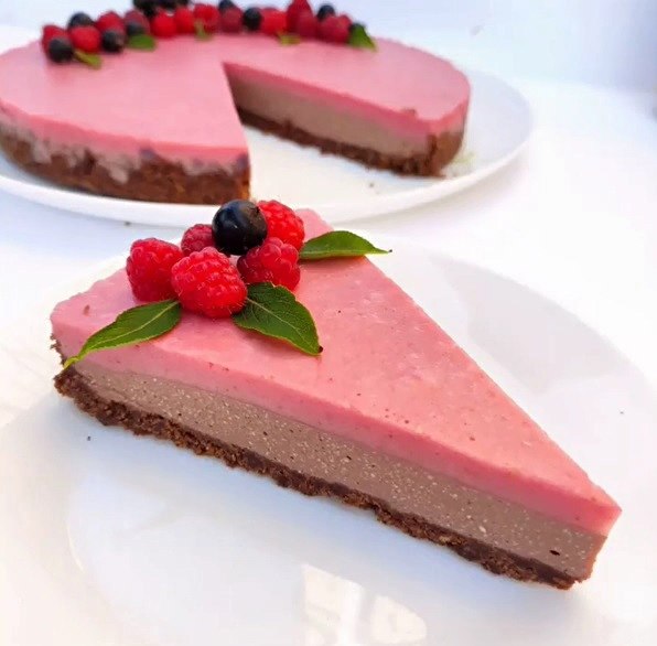 Торт без выпечки Шоколадно-малиновый, очень вкусный. Для приготовления основы торта нужно: -400гр. ...