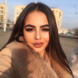 Veronika, 21 , 