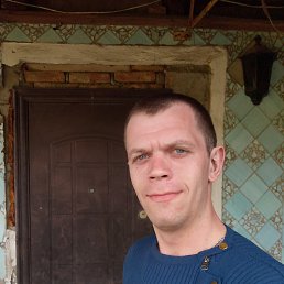 Дмитрий, 29, Торез