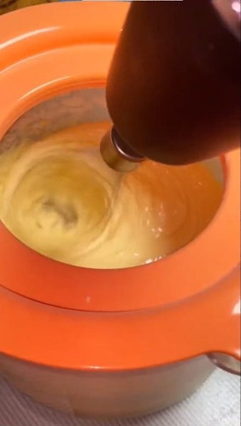 Яблочный пирог (выпекать 25-30 минут при 180 градусах).Очень вкусное угощение! - 4