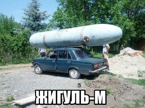    )
