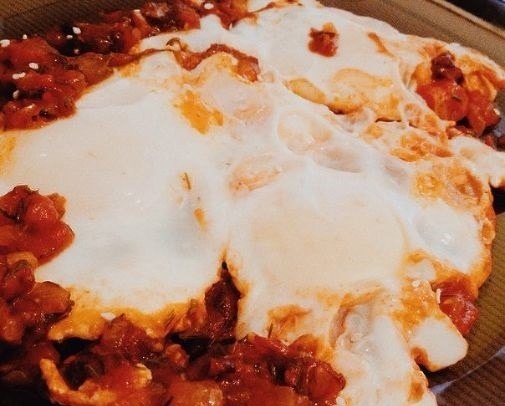 Шакшука.Шакшука — блюдо израильской кухни, в Израиле — это, своего рода, национальная гордость. ...