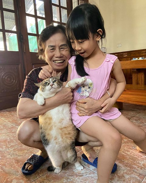 Ну отпусти меня пожалуйста(.Как она меня задолбала.. Не понял, ты че ахренела?