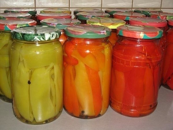 Перец в маринаде. Надёжный рецепт! .Перец — 2 кг Для маринада: Ввода — 1 литр Сахар — 1,5 стакана 9% ...