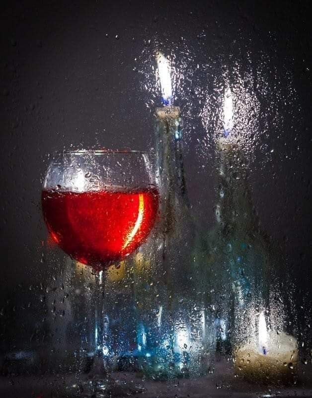 Женщины - как Яблоки. Самые вкусные висят на самой макушке дерева. Многие Мужчины не хотят лезть на ...