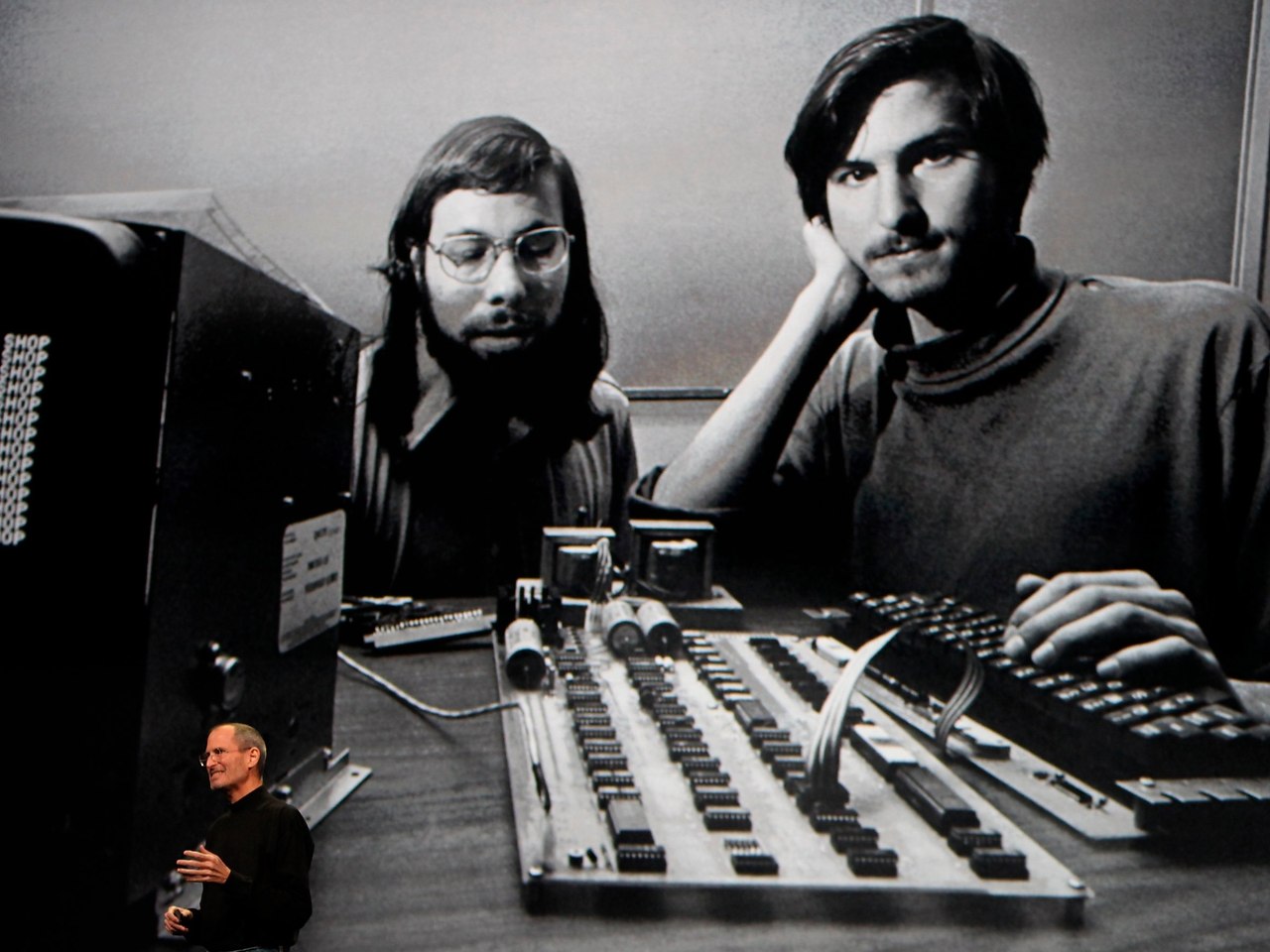 1  1976   ,         Apple. ...